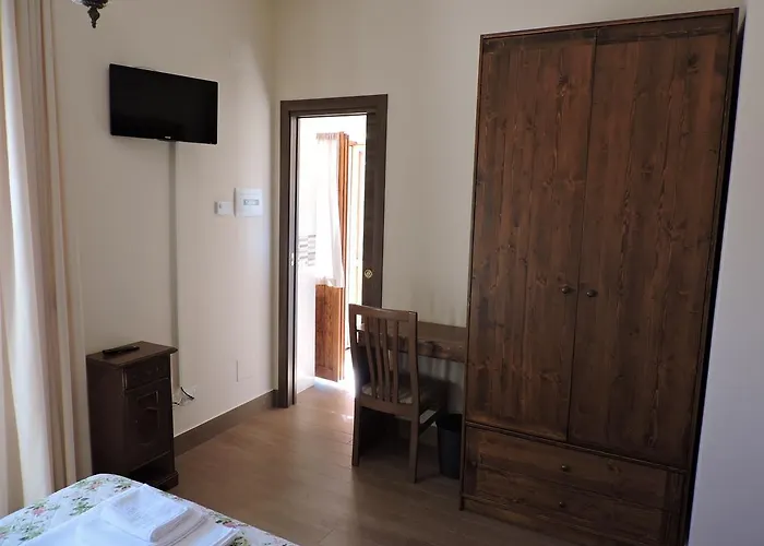 Tardioli Casa de hóspedes